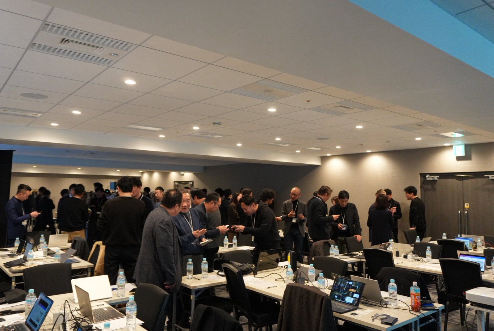 チャットコミュニティ画面